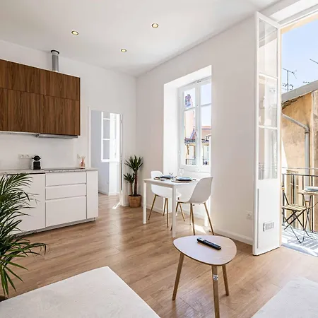 Neuf 2 Pieces Port Apartment